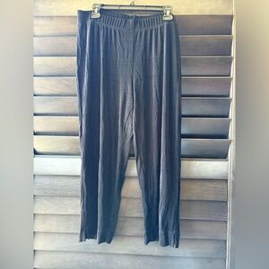 💥SALE💥 Chico's Travelers Size 2 LargeBlack Slinky Comfortable Pull On Pants Crop